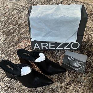 NWT Arezzo Women's Mules Black